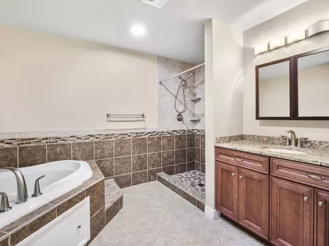 491 Dutton #405, Lowell, MA 01854 photo 16