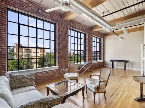 491 Dutton #405, Lowell, MA 01854 photo 3