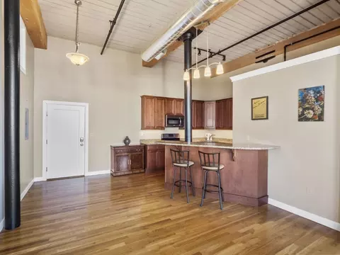 491 Dutton #405, Lowell, MA 01854 photo 9