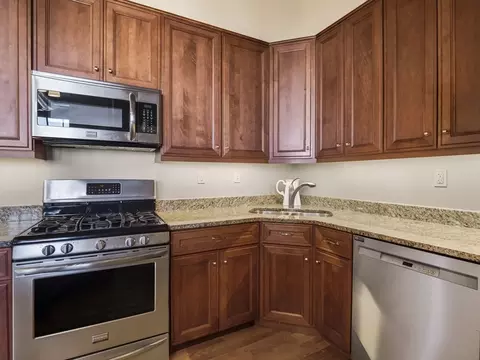 491 Dutton #405, Lowell, MA 01854 photo 11