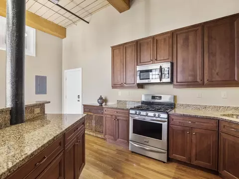 491 Dutton #405, Lowell, MA 01854 photo 12