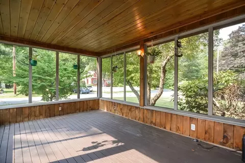 Exterior - 20 Windsor Dr, Ashland, MA 01721 photo 4 of 11
