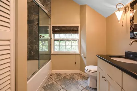 Bath - 20 Windsor Dr, Ashland, MA 01721 photo 3 of 5
