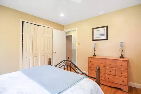 Bedroom - 20 Windsor Dr, Ashland, MA 01721 photo 2 of 5
