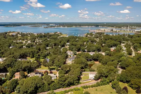 53 Monument Neck Rd, Bourne, MA 02532 photo 9