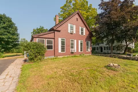 29 W Elm St, Townsend, MA 01469