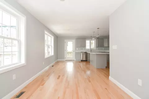 15 Mars St # B, Worcester, MA 01607 photo 7