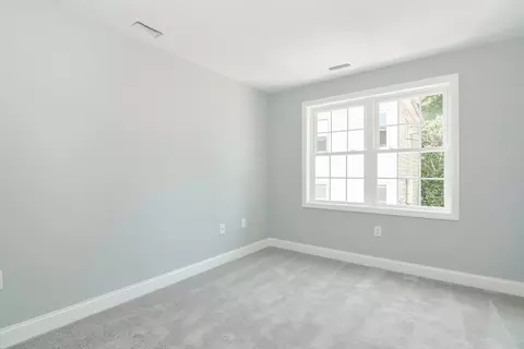 15 Mars St # B, Worcester, MA 01607 photo 35