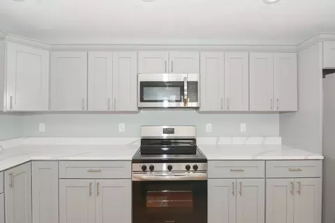 15 Mars St # B, Worcester, MA 01607 photo 17