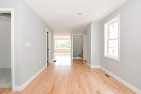 15 Mars St # B, Worcester, MA 01607 photo 5