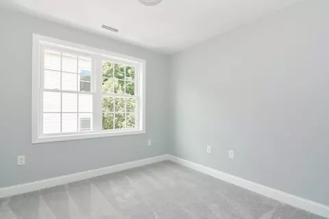 15 Mars St # B, Worcester, MA 01607 photo 32