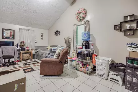 83 Chatanika Ave, Worcester, MA 01602 photo 9