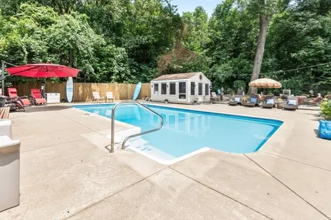 7 Storeybrooke Rd, Newburyport, MA 01950