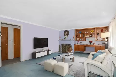 9 Flagg Dr, Framingham, MA 01702