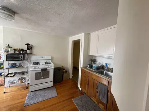 11 Summer St, Beverly, MA 01915 photo 17