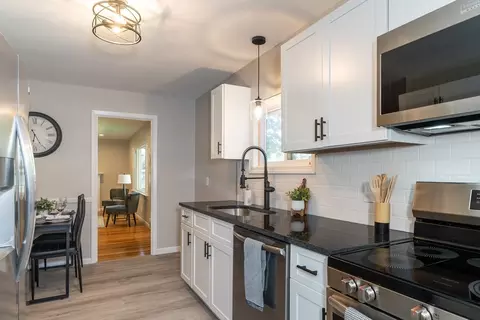 Kitchen - 7 Gillette Ave, Springfield, MA 01118 photo 2 of 5