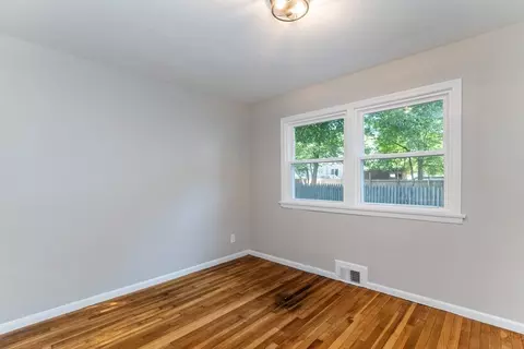 Bedroom - 7 Gillette Ave, Springfield, MA 01118 photo 1 of 6