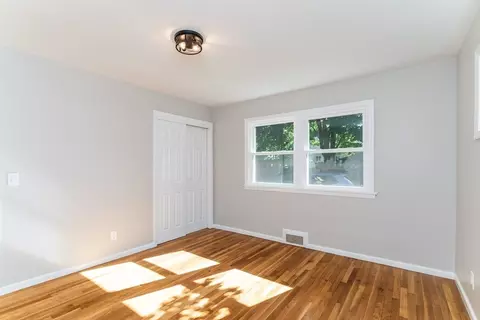 Bedroom - 7 Gillette Ave, Springfield, MA 01118 photo 6 of 6