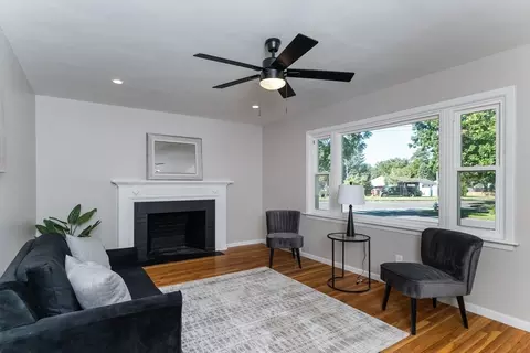 Living - 7 Gillette Ave, Springfield, MA 01118 photo 2 of 3