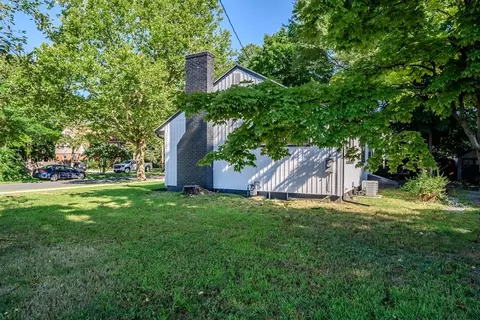 Exterior - 7 Gillette Ave, Springfield, MA 01118 photo 5 of 6