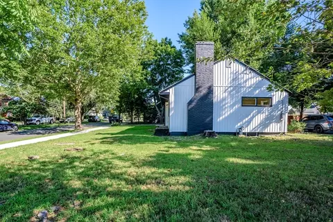 Exterior - 7 Gillette Ave, Springfield, MA 01118 photo 4 of 6