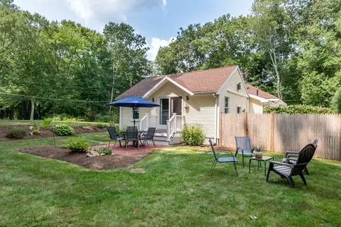 Exterior - 6 Cullen Rd, Dover, MA 02030 photo 6 of 8