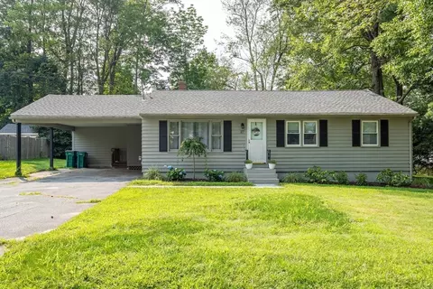 27 Parker St, Fitchburg, MA 01420