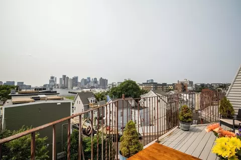 109 Webster St #7, Boston, MA 02128