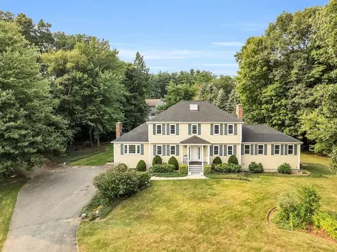 34 Lyric Ln, Fitchburg, MA 01420