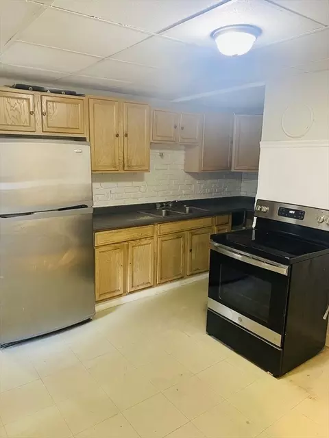 3 Pleasant Ter, Worcester, MA 01609 photo 5