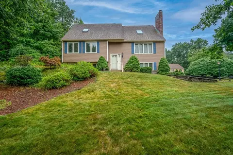 15 Bluegrass Ln, Shrewsbury, MA 01545