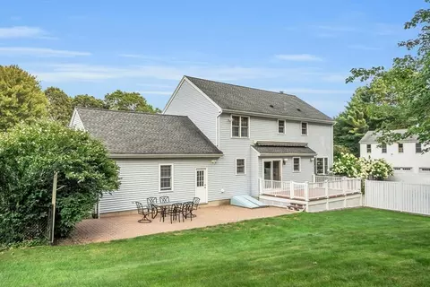 Exterior - 7 Benoni Dr, Sutton, MA 01590 photo 3 of 8