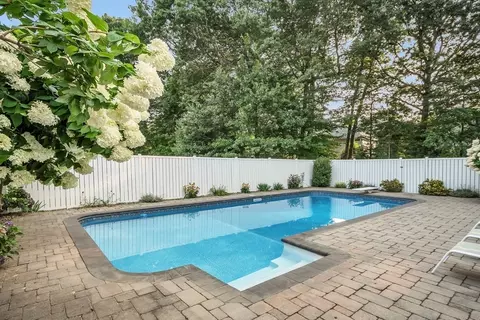 Exterior - 7 Benoni Dr, Sutton, MA 01590 photo 7 of 8