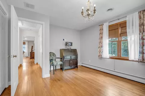 Entry Way - 7 Benoni Dr, Sutton, MA 01590 photo 3 of 3