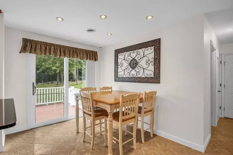 Dining - 7 Benoni Dr, Sutton, MA 01590 photo 1 of 3