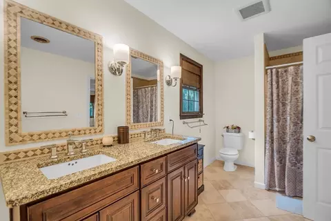Bath - 7 Benoni Dr, Sutton, MA 01590 photo 3 of 4
