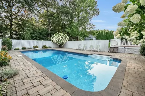 Exterior - 7 Benoni Dr, Sutton, MA 01590 photo 8 of 8