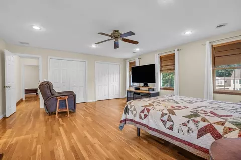 Bedroom - 7 Benoni Dr, Sutton, MA 01590 photo 2 of 4