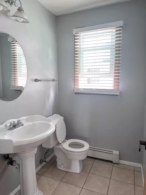 18-20 Newport St, Springfield, MA 01119 photo 3