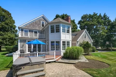 Exterior - 36 Maryknoll Dr, Hingham, MA 02043 photo 5 of 7