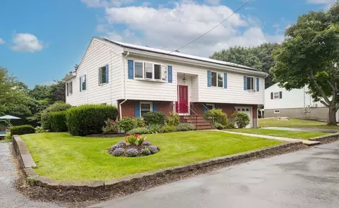 22 Cherry Hill Ave, Salem, MA 01970