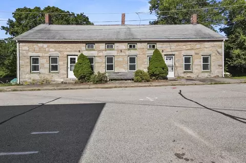 21-23 Market St, Webster, MA 01570