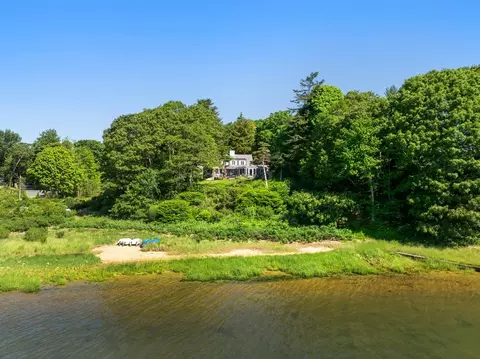 882 Main St, Barnstable, MA 02635 photo 3