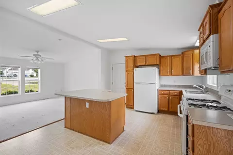 2901 Pheasant Ln, Middleboro, MA 02346