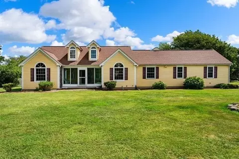 1 Fieldwood Dr, Bourne, MA 02562