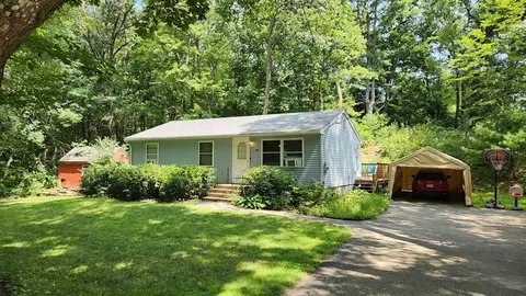80 Long Hill Rd, West Brookfield, MA 01585