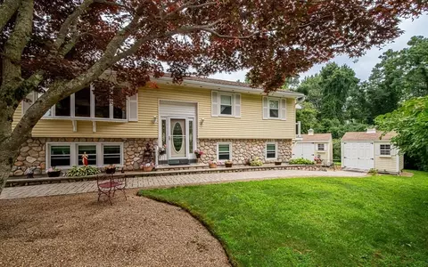 14 Frost Ave, Methuen, MA 01844
