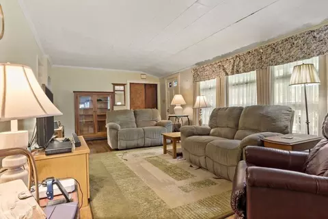 262 Peckham Rd, Acushnet, MA 02743 photo 7