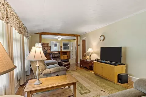 262 Peckham Rd, Acushnet, MA 02743 photo 8