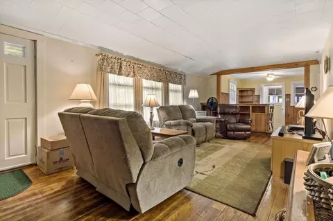 262 Peckham Rd, Acushnet, MA 02743 photo 9